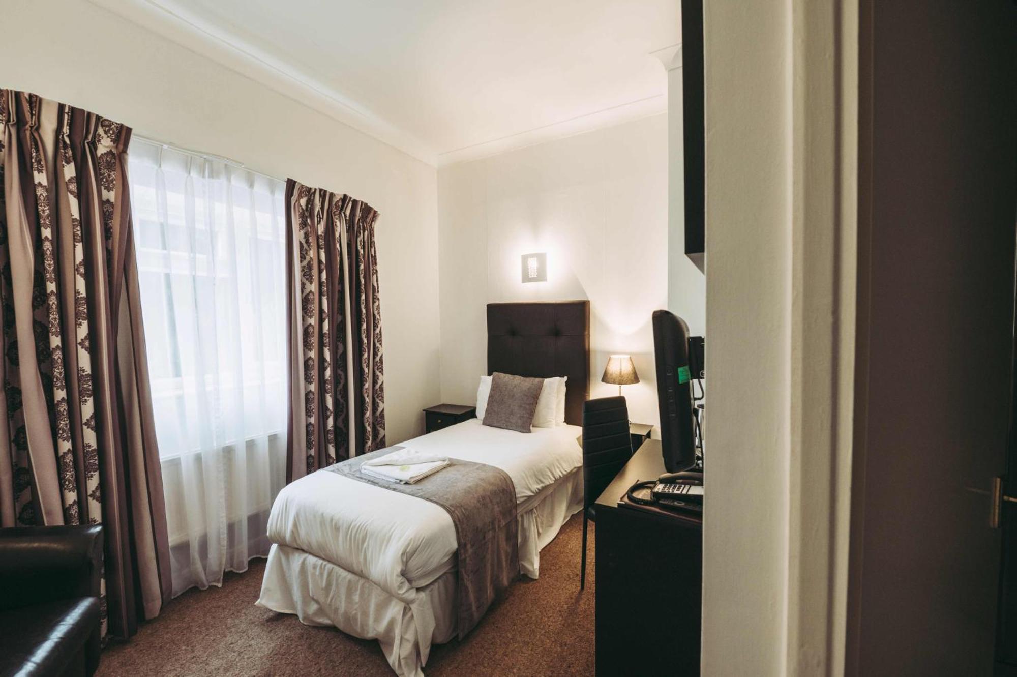 The Grange Hotel Brent Knoll Highbridge Bagian luar foto